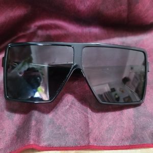 Saint Laurent Betty S 001 square glasses.